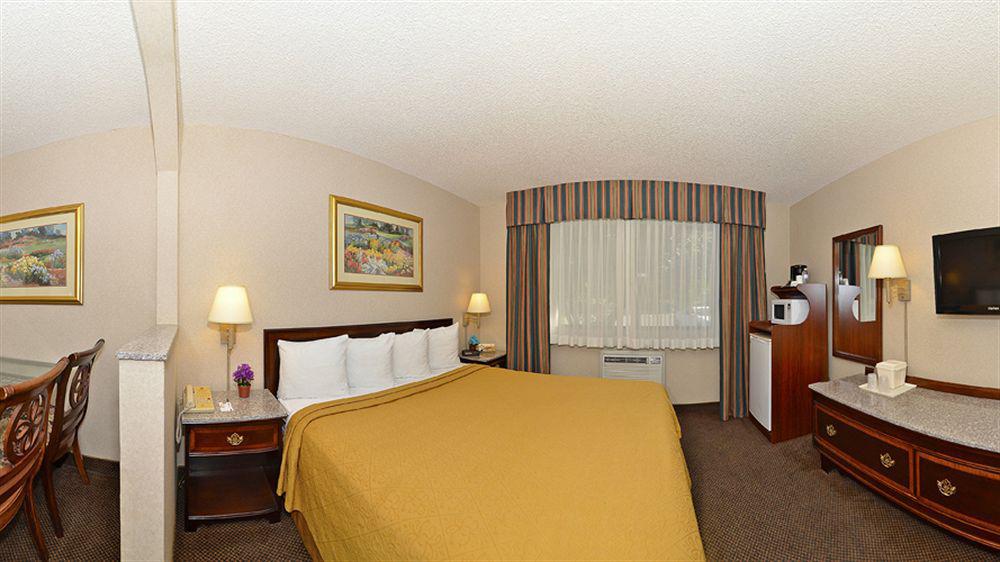 Quality Inn & Suites Walnut - City Of Industry Eksteriør billede